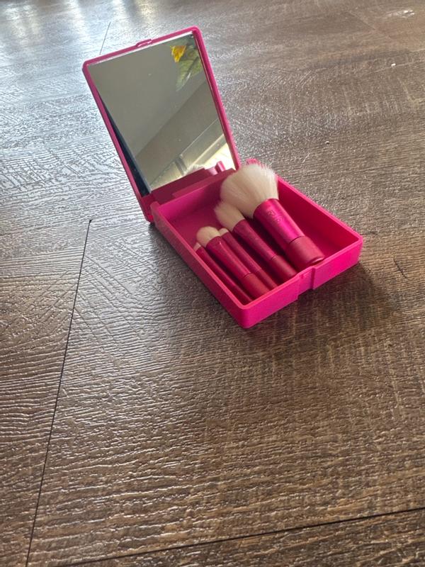 Vivid Escape Glow-To-Go Travel Brush Set | RealTechniques.com