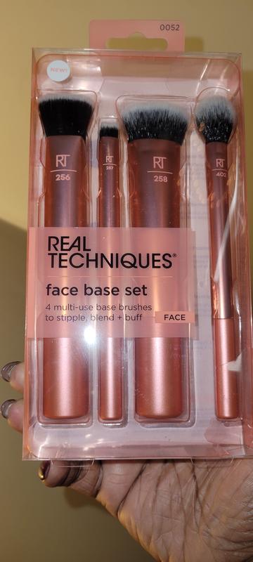 Real Techniques Face Base Makeup Brush Kit, For Concealer, Foundation,  Countour Powders, Staples For Blending and Buffing, 4 Piece Set