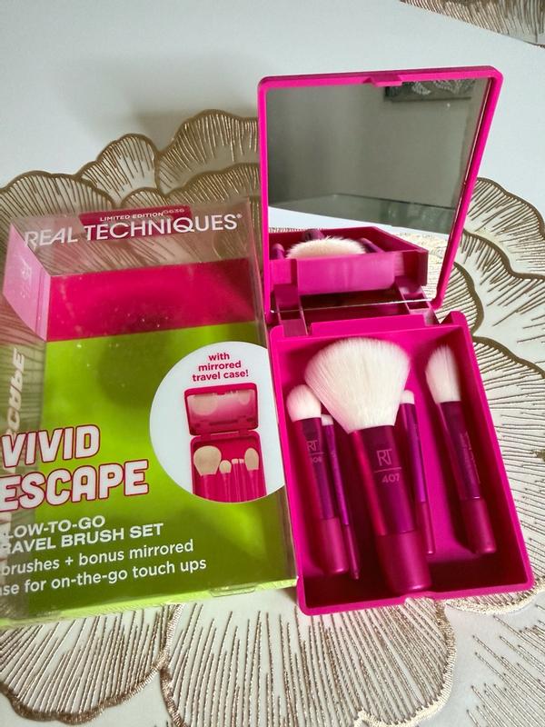 Vivid Escape Glow-To-Go Travel Brush Set | RealTechniques.com