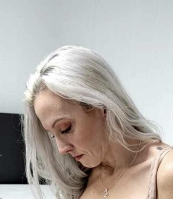 Beautiful platinum/silver with the mask!