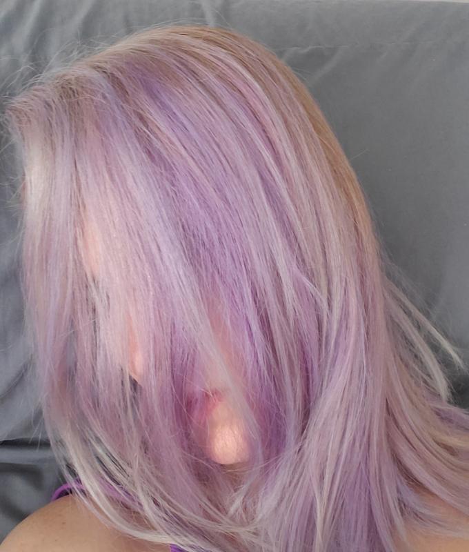 Pink tones in my silvery blue!