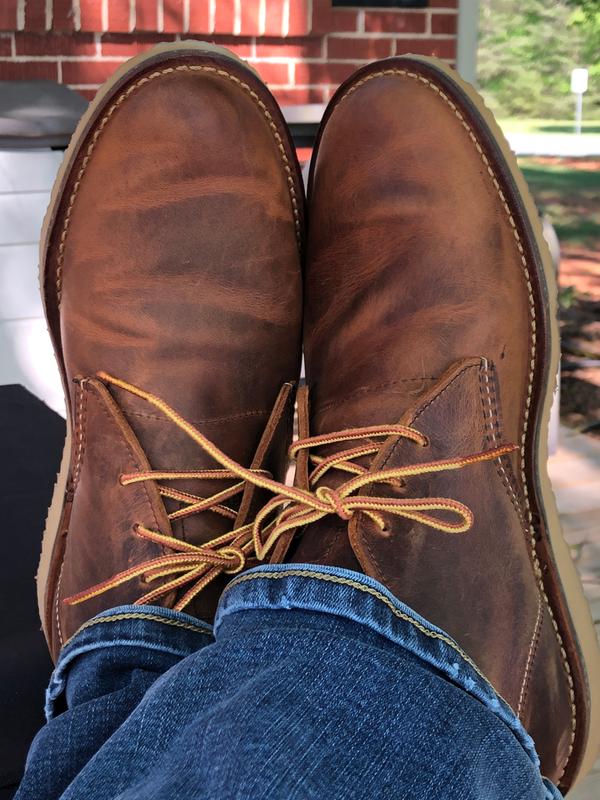 Red wing weekender sales chukka black