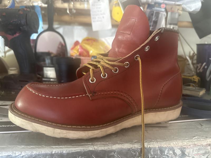 Men's Classic Moc in Black Cherry Leather 8847 | Red Wing