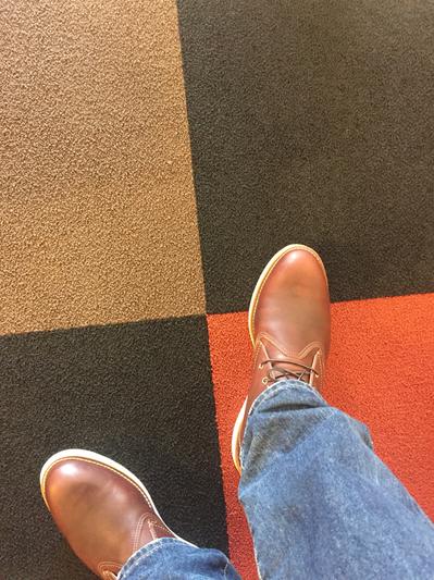 Red wing chukka hot sale on feet