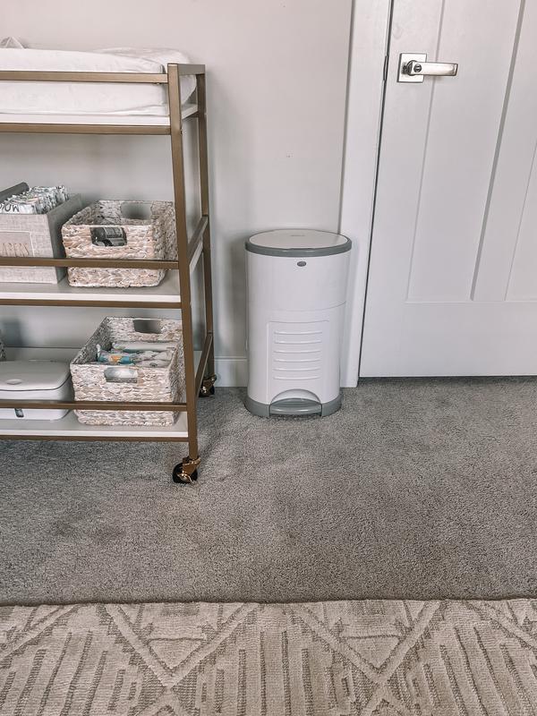 Dékor Plus Poubelle à couches mainslibres, gris Canadian Tire