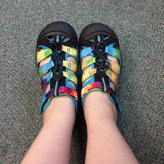 keen newport h2 rainbow tie dye