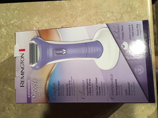 Rechargeable Shaver For Women | Remington Smooth & Silky | Remington®