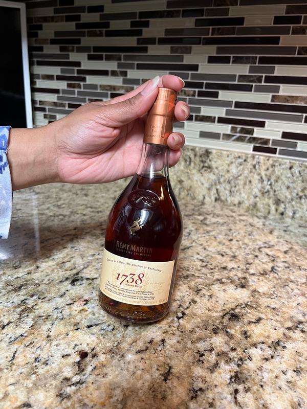 あけみ remy-martin-1738-with-jigger.jpg