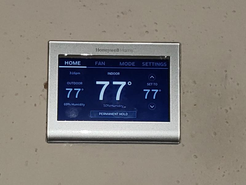 WiFi Smart Color Thermostat RTH9585WF1004 Resideo