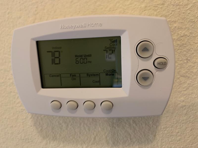 Free App RTH6580WF Day Programmable Thermostat Honeywell Wi-Fi 7 