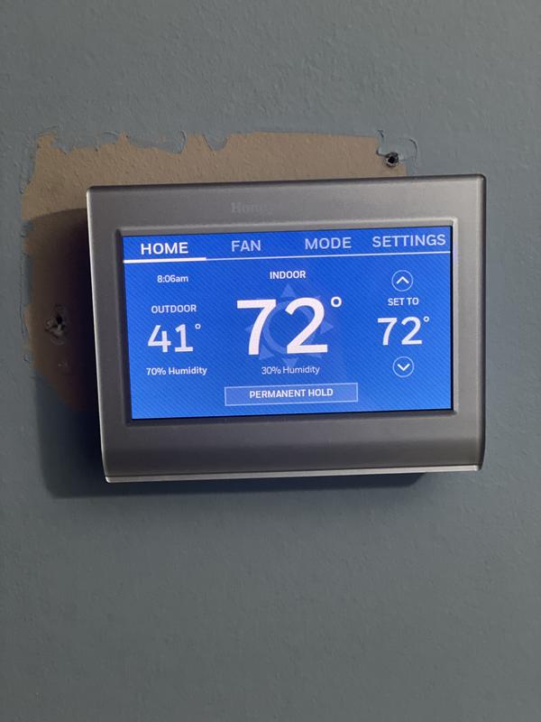 Wi-Fi Smart Color 7 Day Programmable Thermostat