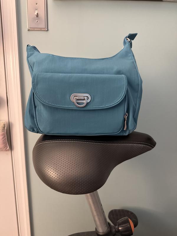 Customer photo for "Great looking and roomy!"