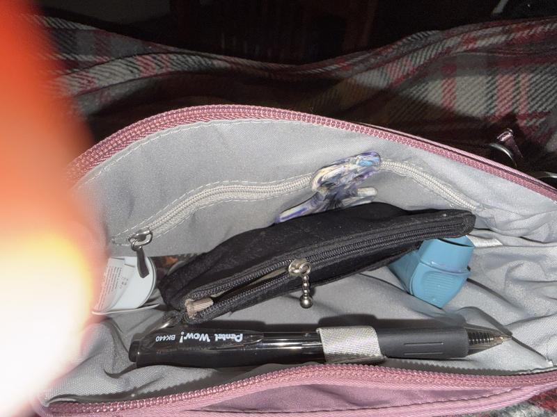 Customer photo for "Better Than The Original Every Day Bag!!!"