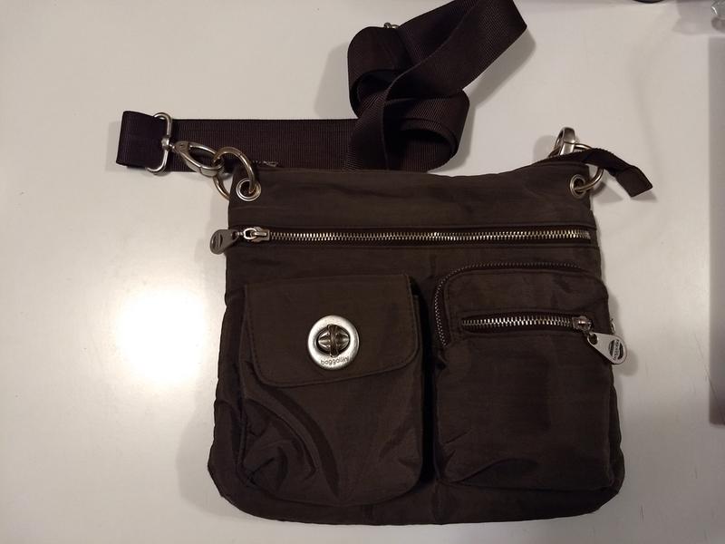 Baggallini sydney best sale crossbody bag