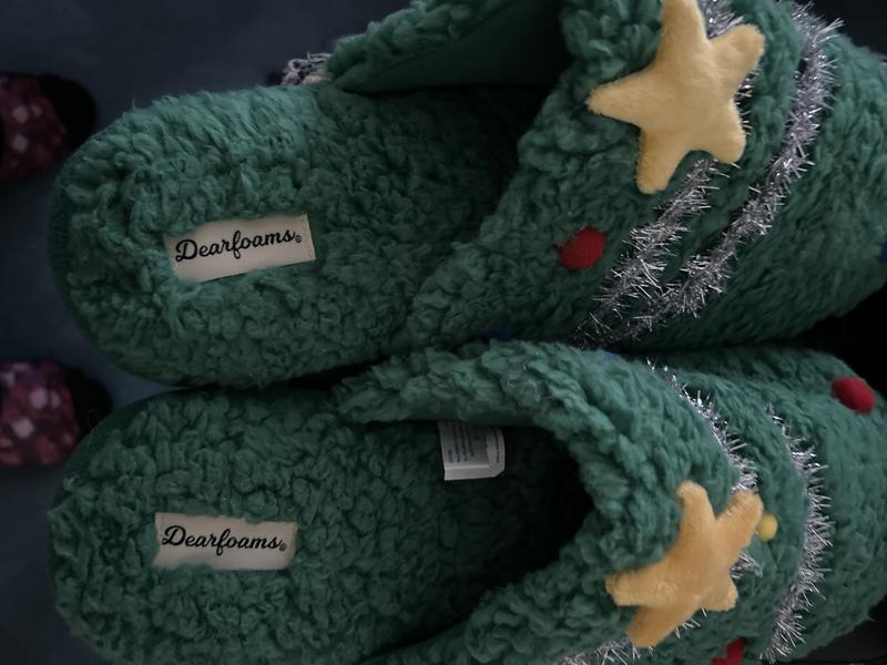 Too big slippers 😩