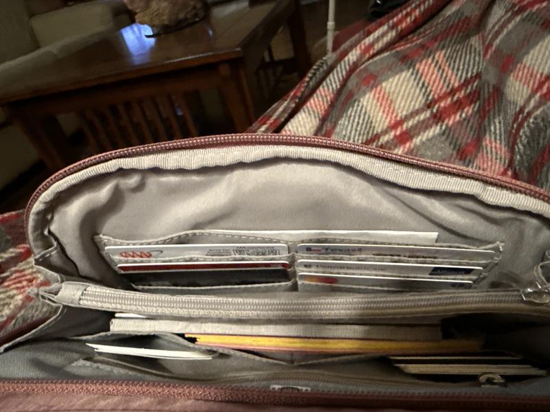 Customer photo for "Better Than The Original Every Day Bag!!!"