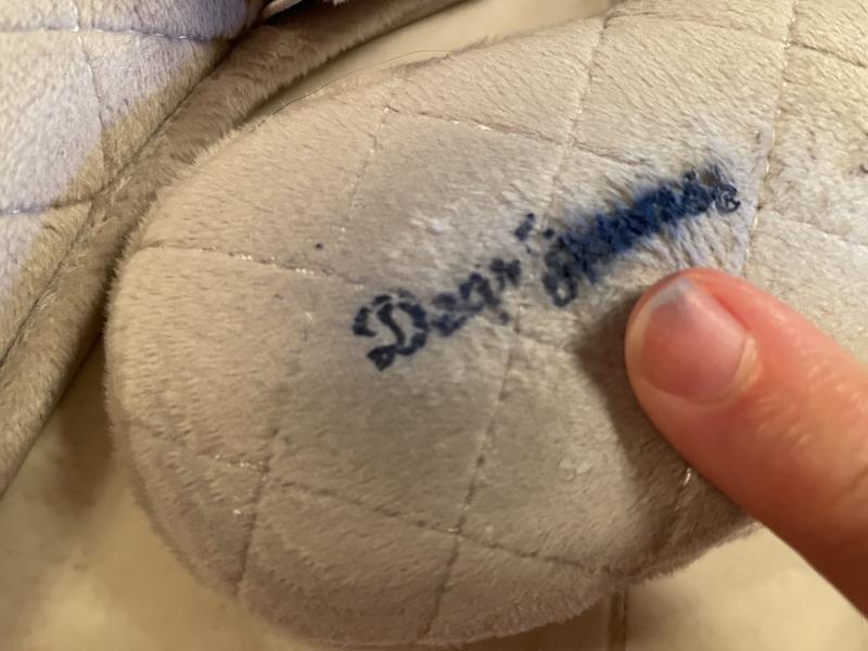 Ink comes right up on finger and gets all over feet, too.