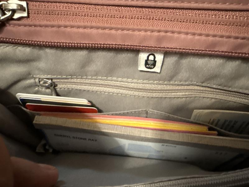 Customer photo for "Better Than The Original Every Day Bag!!!"