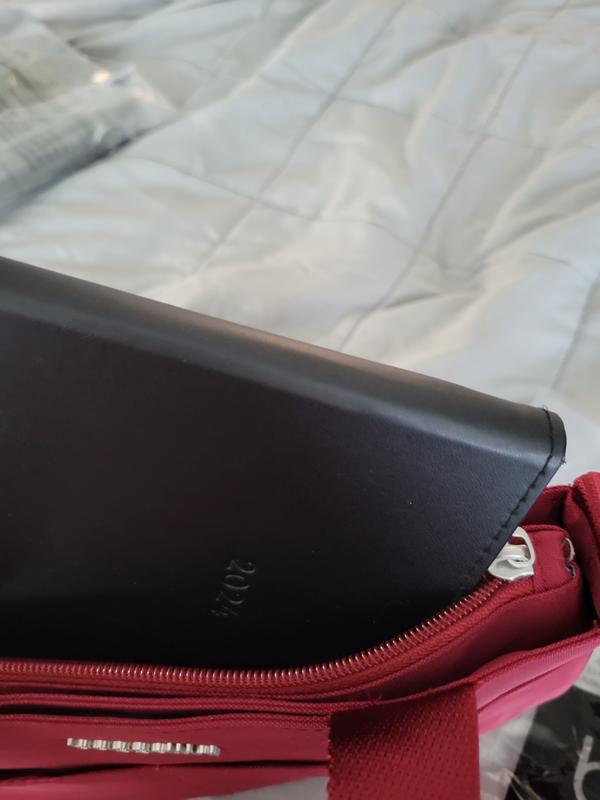 Zipper doesn't go the full length of the bag.