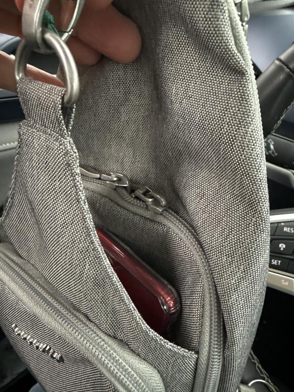 Plenty of pockets and my phone just slides into the “open” section.