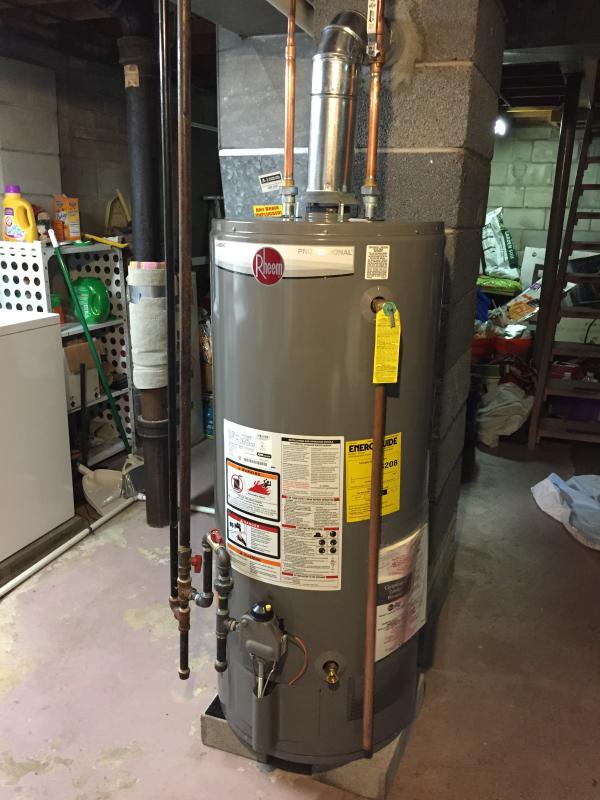 Rheem Performance 40 Gal. Short 6-Year Warranty 36,000 BTU Natural Gas  Power Vent Tank Water Heater XG40S06PV36U0 - The Home Depot