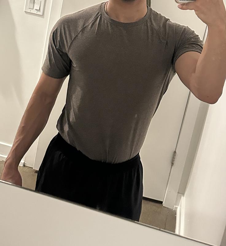 Customer photo for "Good color and breathable fit"