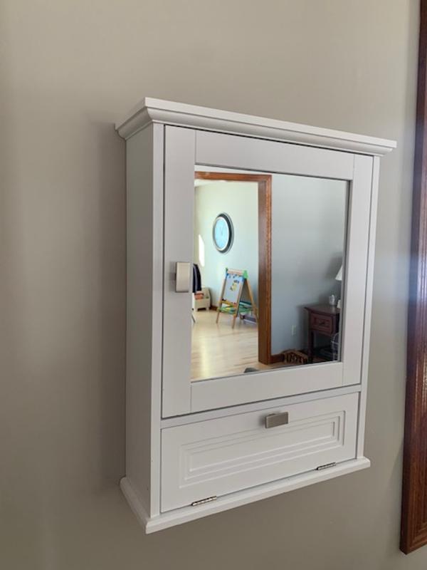 Wall cabinet