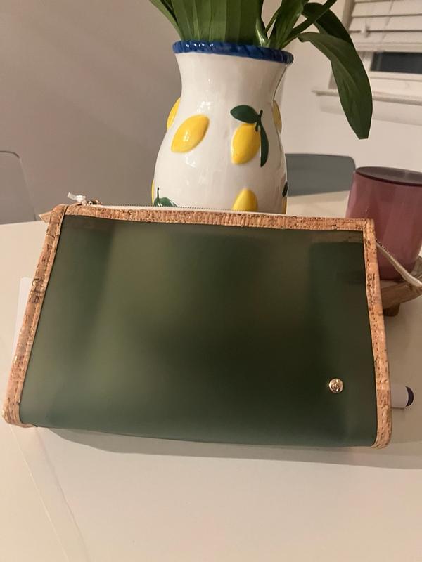 Review Thumbnail Image 0 369642529