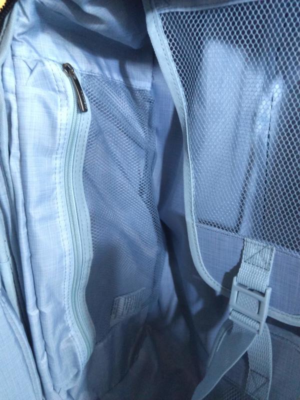 3 inner compartments