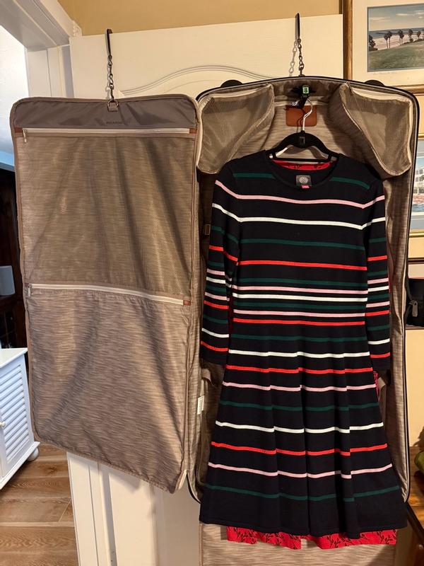 Customer carousel item 7.