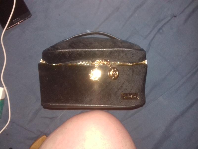 Customer photo for "I highly recommend this make-up bag"