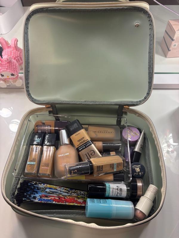 Customer photo for "An essential for every makeup lover!"