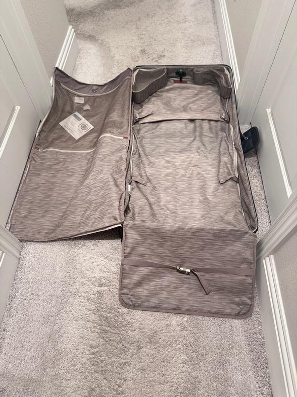 Customer carousel item 3.