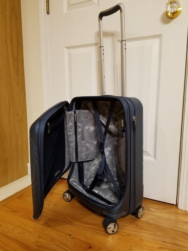 Well-place pockets keep items in their place