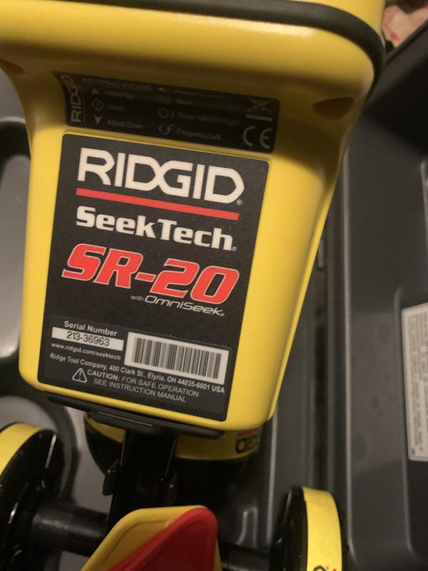 RIDGID 63628 200' Mini SeeSnake Self Leveling TruSense Sewer Camera Reel,  Sewer Inspection : : Tools & Home Improvement