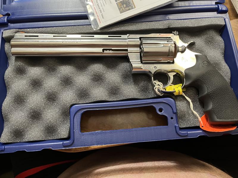 Colt Anaconda Stainless .44Mag Revolver 8