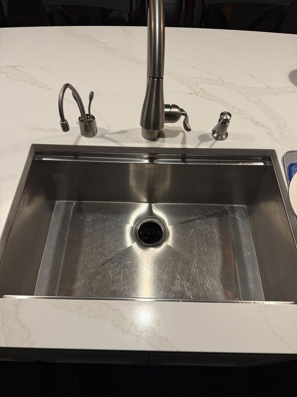 Ruvati HexBottom™ 33-inch Workstation Scratch Resistant Embossed