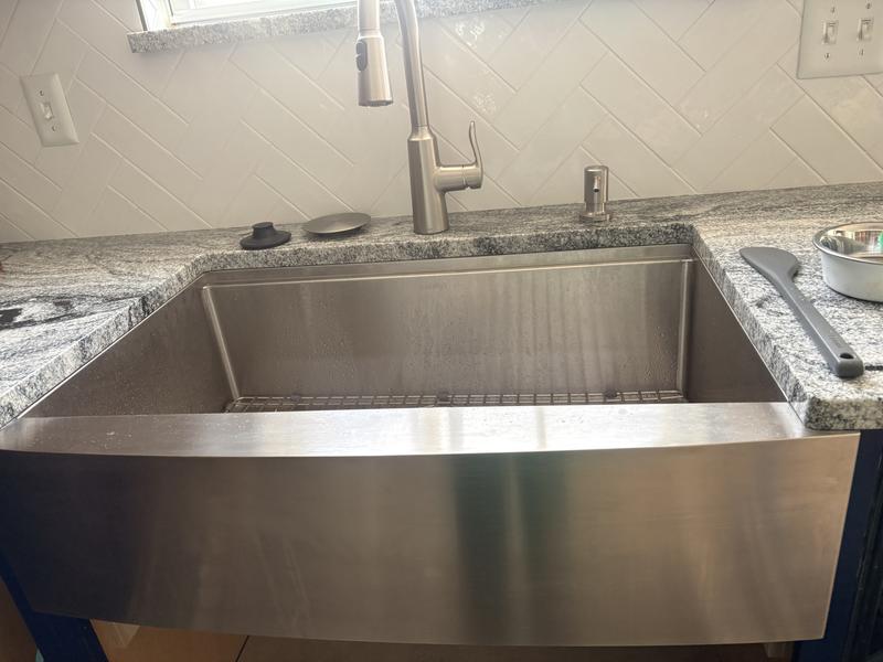 Ruvati 24-inch Apron-front Workstation Farmhouse Kitchen Sink 16