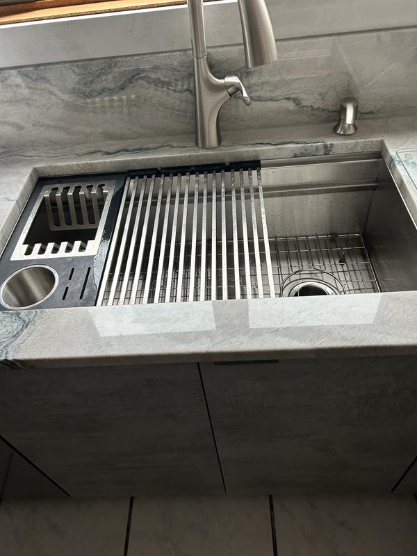 Ruvati® HexBottom™ 30-inch Workstation Scratch Resistant Embossed