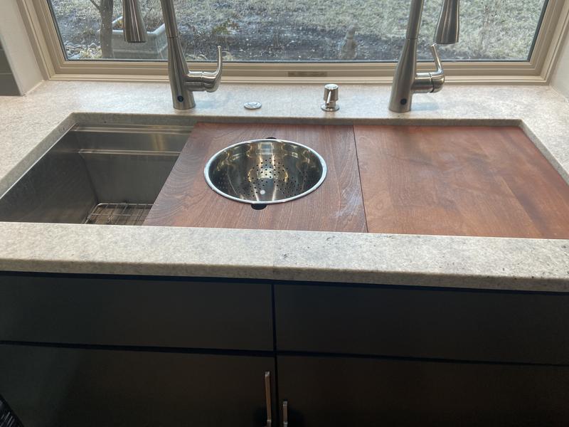 Ruvati 33-inch Workstation Two-Tiered Ledge Kitchen Sink
