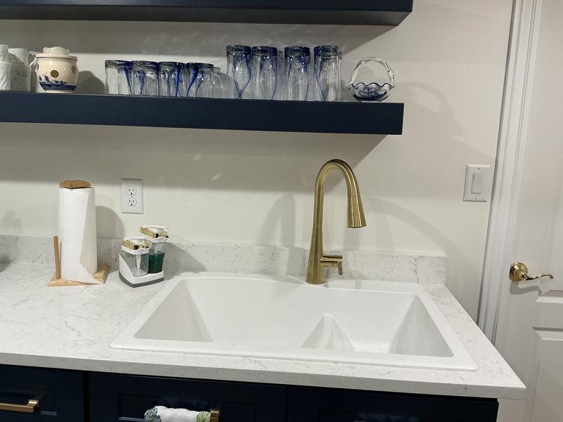 Ruvati 33 x 19 inch Granite Composite Quartz Undermount Low Divide