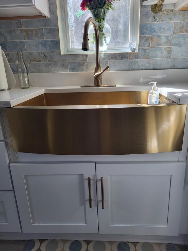Ruvati 33-inch Apron-Front Farmhouse Kitchen Sink - Matte Gold