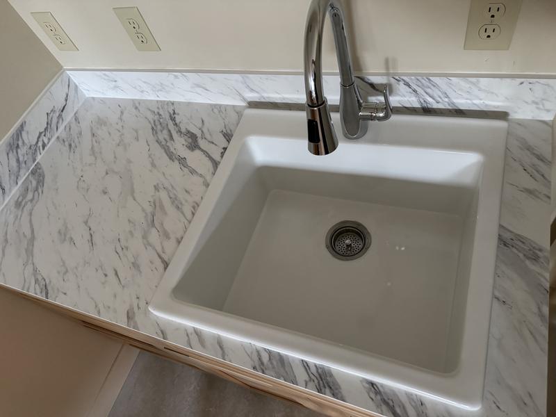Ruvati 23-inch Fireclay Farmhouse Kitchen Laundry Utility Sink
