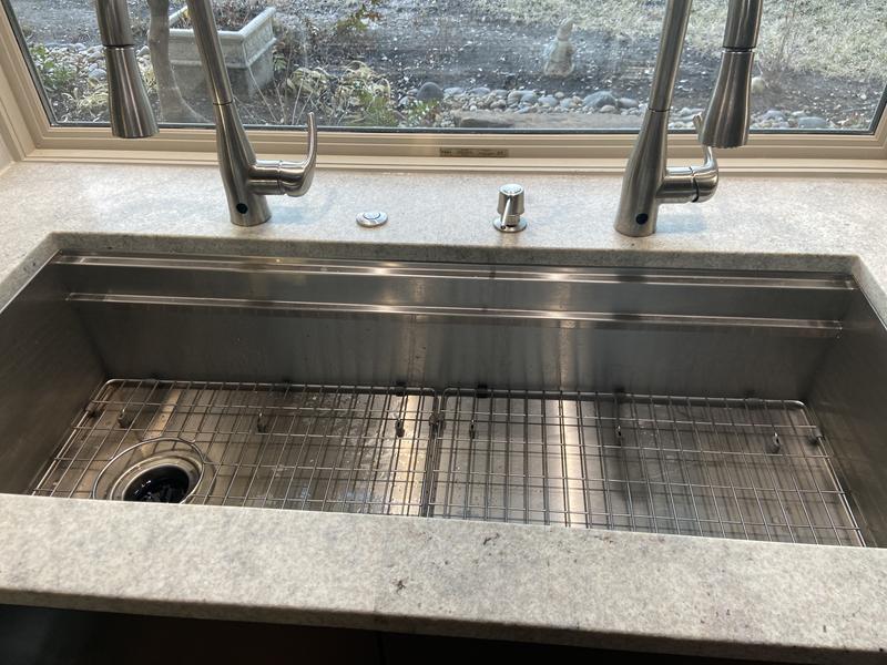 Ruvati 36-inch Workstation Dual Tier Ledge Kitchen Sink Undermount