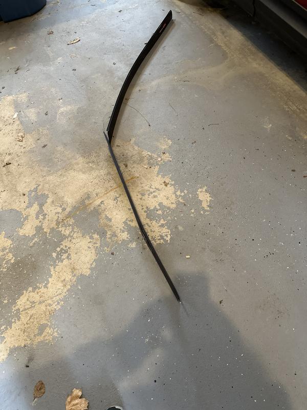 Rubbermaid 6.63-in Black Steel Double hook in the Hooks department at ...