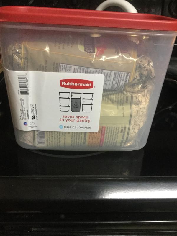 Save on Rubbermaid Easy Find Lids Containers Square with Lids .5 Cup Order  Online Delivery