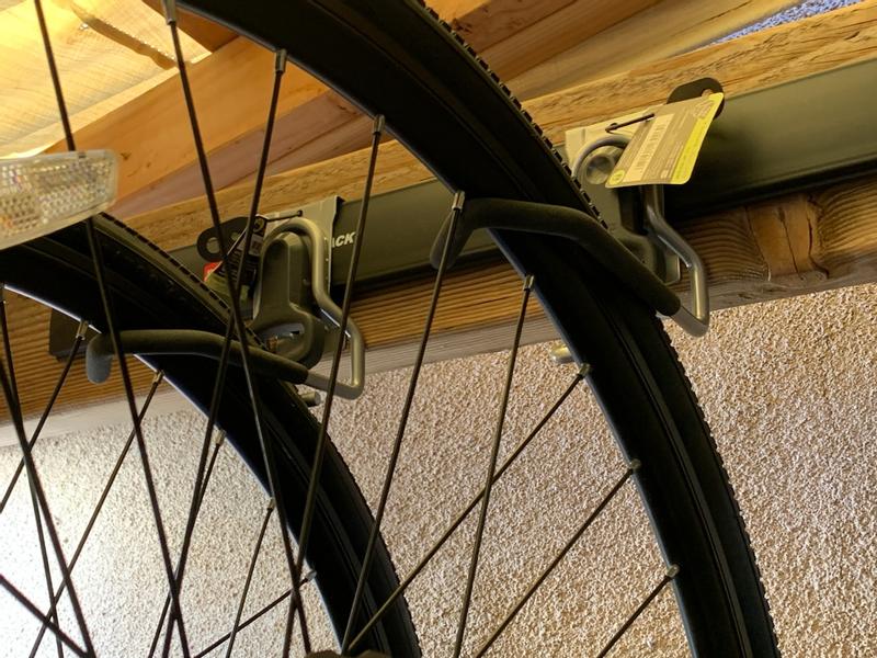 Rubbermaid FastTrack Garage 3-Piece Bike Storage Kit with 32 Rail and 2  Vertica