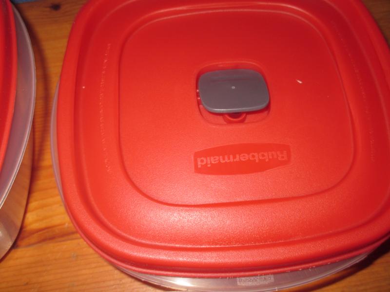 Rubbermaid Easy Find Lids Assorted Food Storage Container Set(1779217)