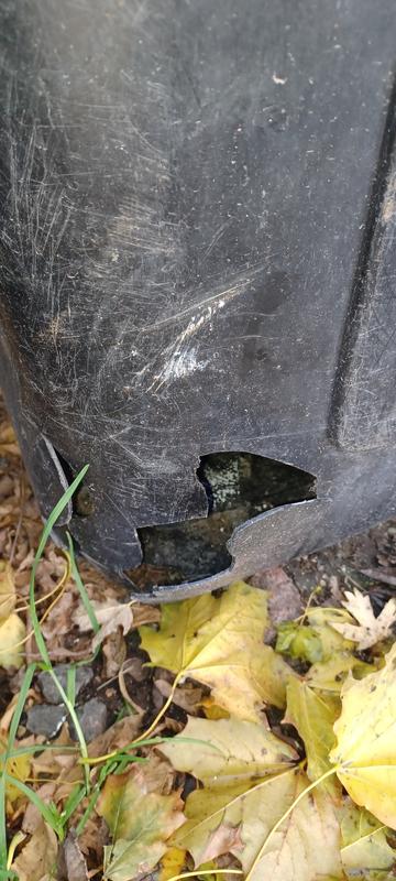 Roughneck 50 bottom corners