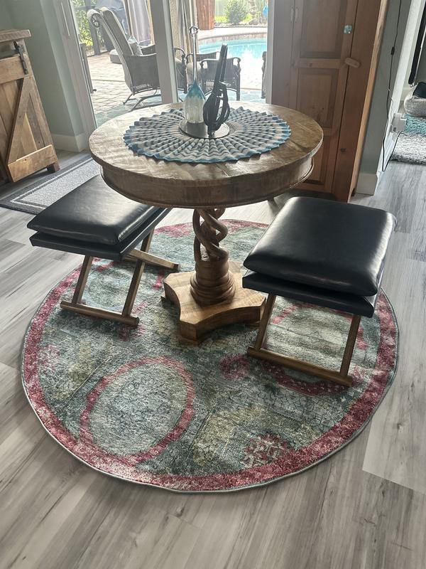 5’5” rug with 30” table